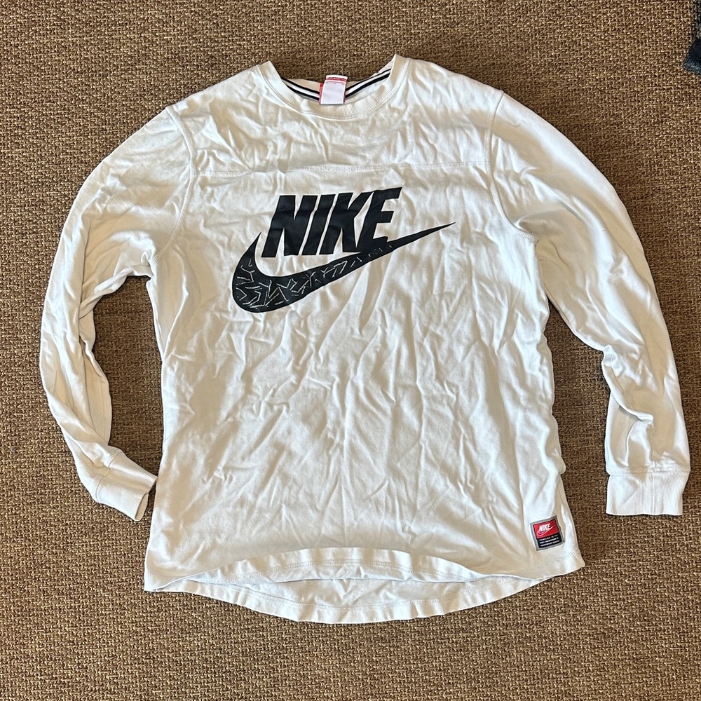 Nike White Crewneck Long Sleeve Tee